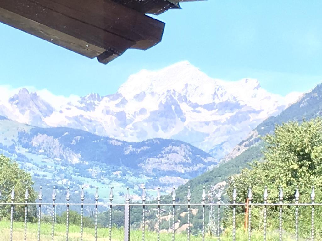 Appartamento Fleur Des Neiges Aosta Exterior photo